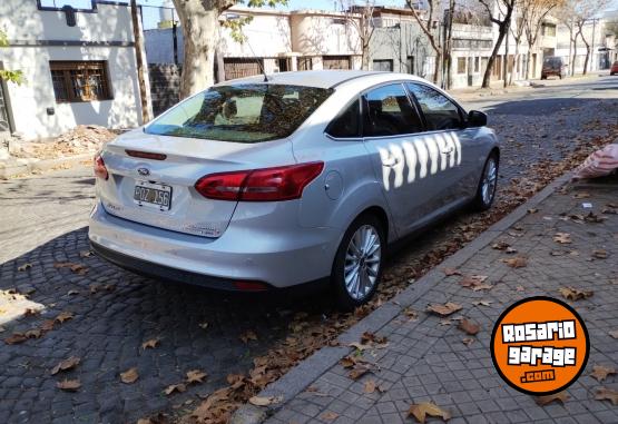 Autos - Ford Focus titanium 2016 Nafta 120000Km - En Venta