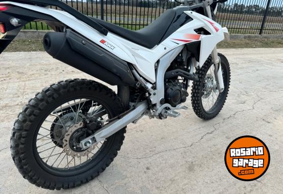 Motos - Guerrero GXR 250 2023 Nafta 2400Km - En Venta