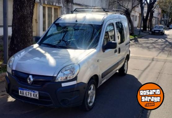 Utilitarios - Renault Kangoo 2016 GNC 143000Km - En Venta