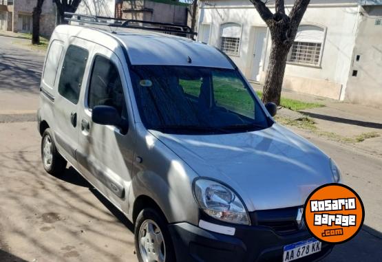 Utilitarios - Renault Kangoo 2016 GNC 143000Km - En Venta