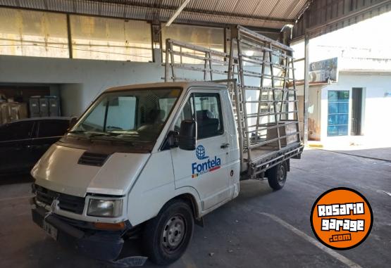 Camionetas - Renault Traffic Rodeo 1999 Diesel 350000Km - En Venta