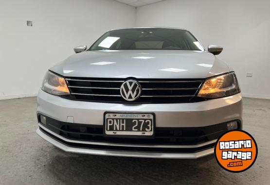 Autos - Volkswagen VENTO 2,5 LUXURY AT 2016 Nafta 124000Km - En Venta