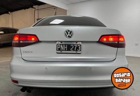 Autos - Volkswagen VENTO 2,5 LUXURY AT 2016 Nafta 124000Km - En Venta