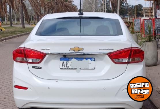 Autos - Chevrolet Cruze Premier 2021 Nafta 98000Km - En Venta