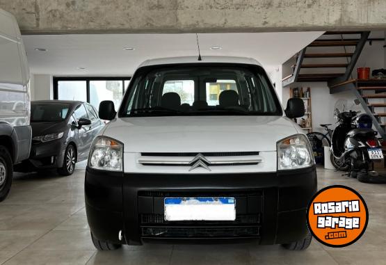 Utilitarios - Citroen Berlingo Business Mixto 2017 Diesel 95000Km - En Venta