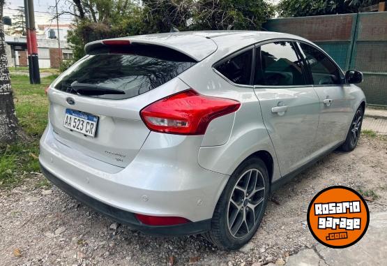 Autos - Ford Focus Titanium 2016 Nafta 115000Km - En Venta