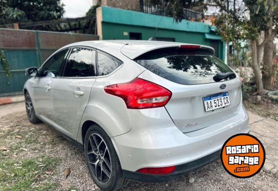 Autos - Ford Focus Titanium 2016 Nafta 115000Km - En Venta