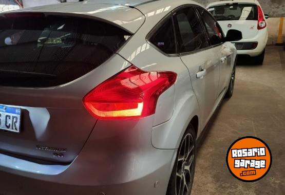 Autos - Ford Focus Titanium 2016 Nafta 115000Km - En Venta