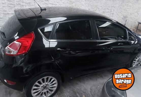 Autos - Ford Fiesta Kinetic D Titanium 2013 Nafta 147000Km - En Venta