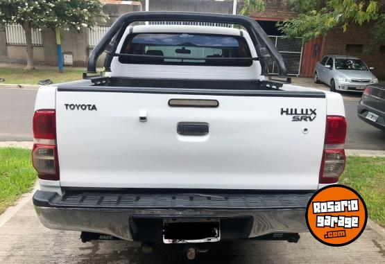 Camionetas - Toyota Hilux Srv 4x4 2012 Diesel 240000Km - En Venta