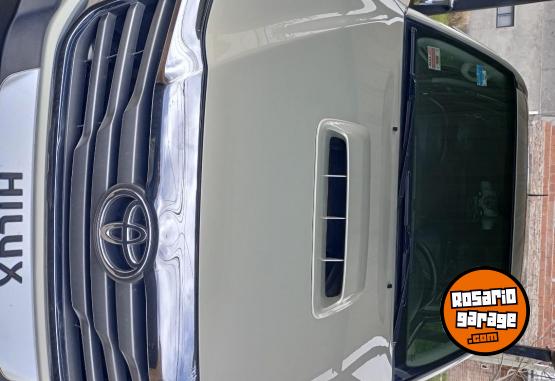 Camionetas - Toyota Hilux 2014 Diesel 183000Km - En Venta