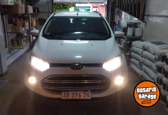 Camionetas - Ford Ecosport titanium 2017 Nafta 87000Km - En Venta