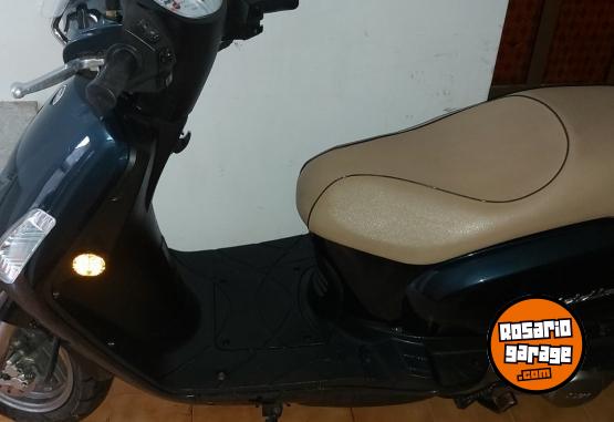 Motos - SYM FIDDLE II 150 2021 Nafta 8400Km - En Venta