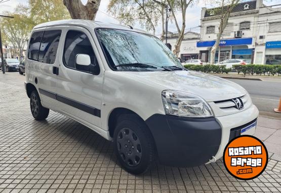 Utilitarios - Peugeot Partner patagonica 2021 Diesel 15000Km - En Venta