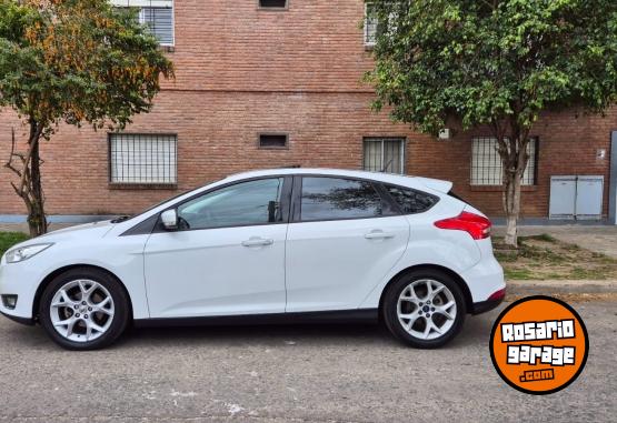 Autos - Ford Ford focus se plus permut 2015 Nafta 132000Km - En Venta