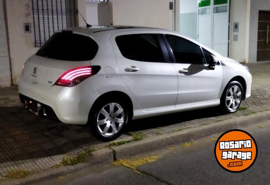 Autos - Peugeot 308 ALLURE NAVEGADOR 208 2015 Nafta 99000Km - En Venta