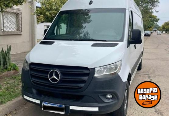 Utilitarios - Mercedes Benz Sprinter 416 2022 Diesel 160Km - En Venta