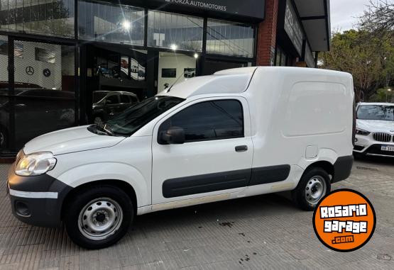 Utilitarios - Fiat Fiorino 2017 Nafta 128000Km - En Venta