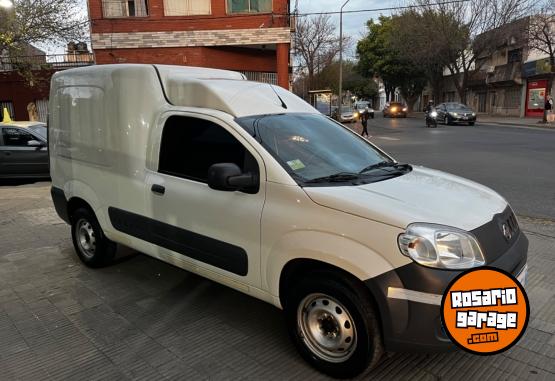 Utilitarios - Fiat Fiorino 2017 Nafta 128000Km - En Venta