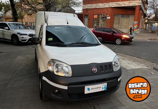 Utilitarios - Fiat Fiorino 2017 Nafta 128000Km - En Venta