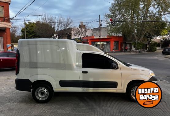 Utilitarios - Fiat Fiorino 2017 Nafta 128000Km - En Venta