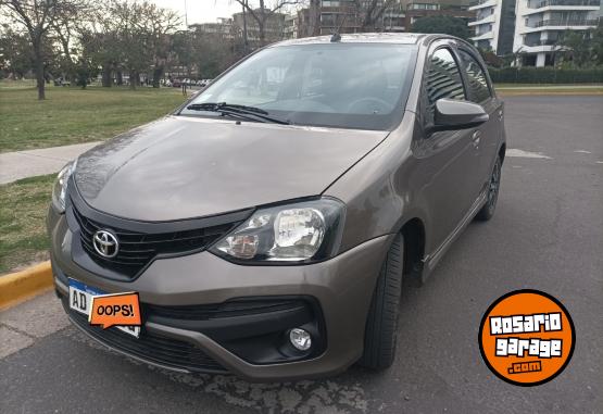 Autos - Toyota Etios XLS 5 puertas 2018 Nafta 110000Km - En Venta