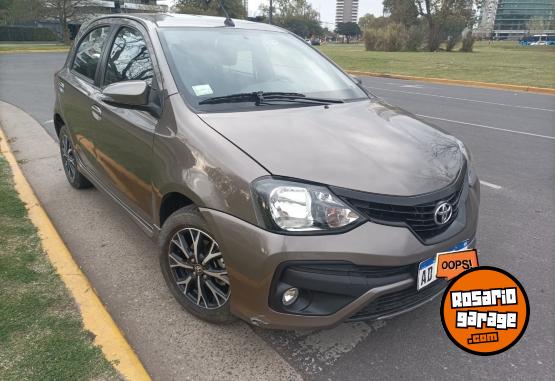 Autos - Toyota Etios XLS 5 puertas 2018 Nafta 110000Km - En Venta