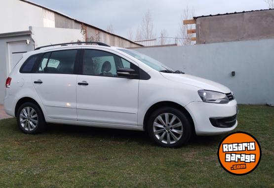 Autos - Volkswagen Suran 2012 Nafta 200000Km - En Venta