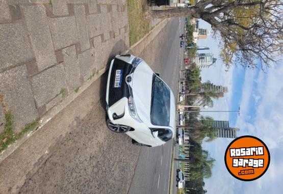 Autos - Toyota Yaris xls pack 2022 Nafta 35000Km - En Venta