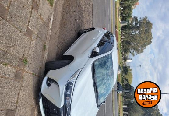 Autos - Toyota Yaris xls pack 2022 Nafta 35000Km - En Venta