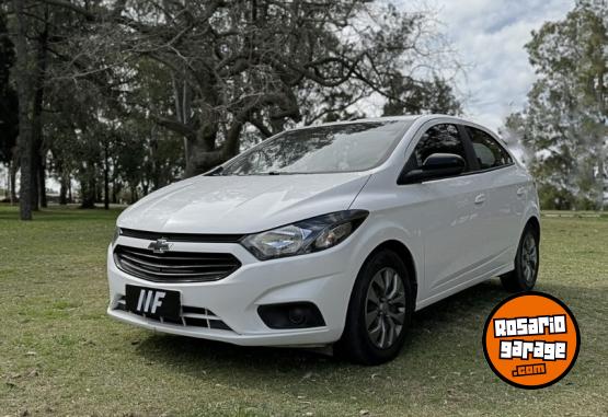 Autos - Chevrolet Onix Joy Black 2020 Nafta 57000Km - En Venta