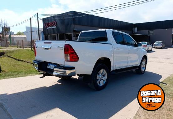 Camionetas - Toyota Hilux DC SRV 2.8 TDI MT 2018 Diesel 109300Km - En Venta