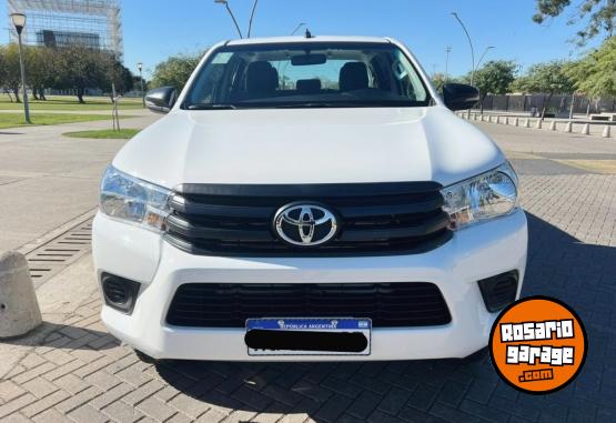 Camionetas - Toyota HILUX 2.4 DX 4X4 2024 Diesel 0Km - En Venta