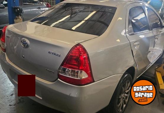 Autos - Toyota ETIOS 4P 1.5 XS 2015 Nafta 160000Km - En Venta