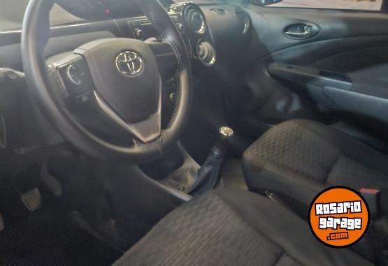 Autos - Toyota ETIOS 4P 1.5 XS 2015 Nafta 160000Km - En Venta