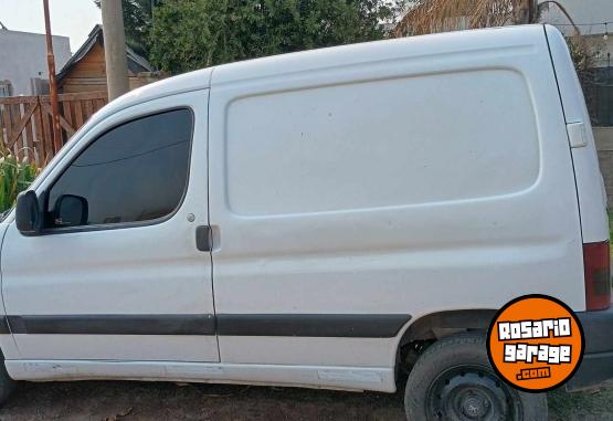 Utilitarios - Peugeot Partner 1.9 2006 Diesel 199000Km - En Venta