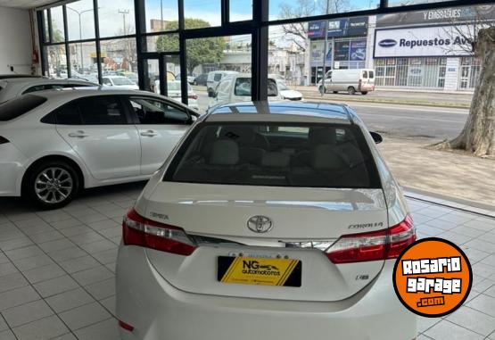 Autos - Toyota Corolla XEI Pack 2015 Nafta 110000Km - En Venta