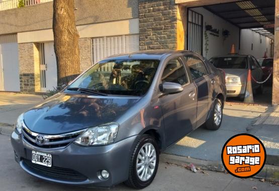 Autos - Toyota ETIOS XLS 2015 Nafta 116000Km - En Venta