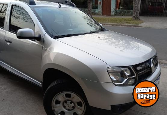 Autos - Renault DUSTER 2017 Nafta 96900Km - En Venta