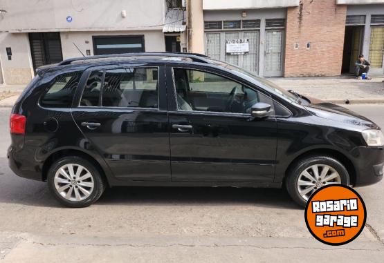 Autos - Volkswagen Suran trendline 1.6 permu 2012 Nafta 145000Km - En Venta