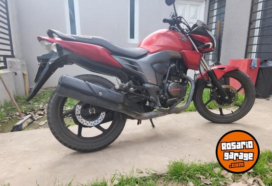 Motos - Honda Invicta 150 2015 Nafta 15000Km - En Venta