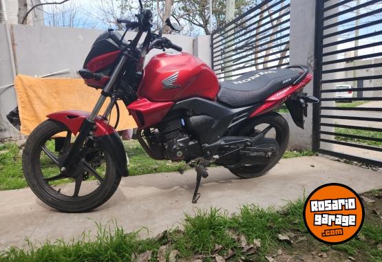 Motos - Honda Invicta 150 2015 Nafta 15000Km - En Venta