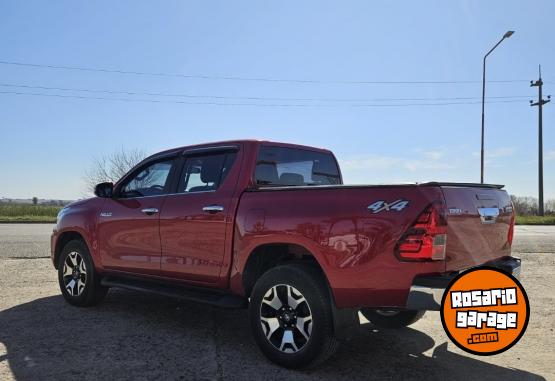 Camionetas - Toyota Hilux 2019 Diesel 120000Km - En Venta