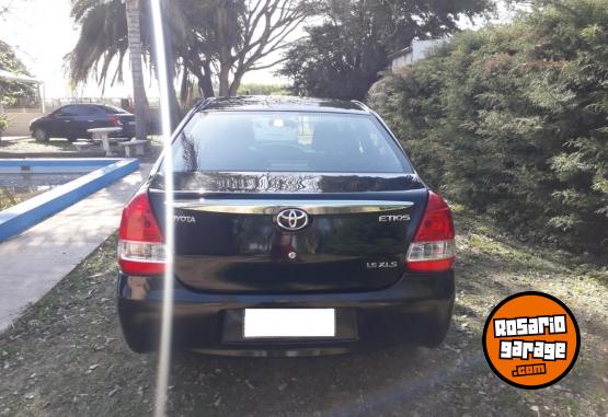 Autos - Toyota Etios XLS 1.6 2016 Nafta 82500Km - En Venta