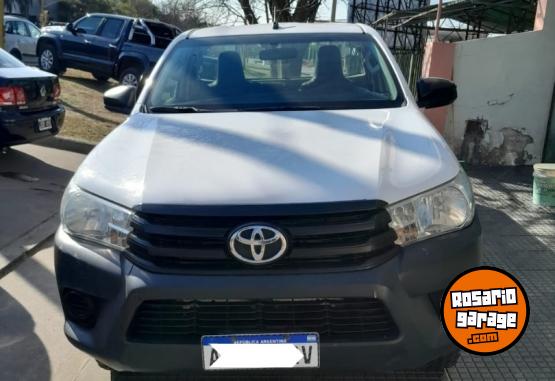 Utilitarios - Toyota HILUX DX C/S 2.4 2017 Diesel 146000Km - En Venta