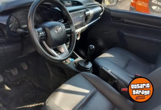 Utilitarios - Toyota HILUX DX C/S 2.4 2017 Diesel 146000Km - En Venta