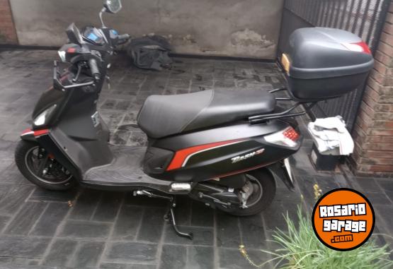 Motos - Hero Dash 125 2023 Nafta 1800Km - En Venta