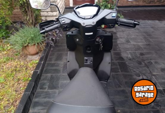 Motos - Hero Dash 125 2023 Nafta 1800Km - En Venta