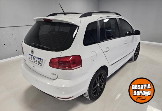 Autos - Volkswagen Suran Highline 2016 Nafta 92000Km - En Venta