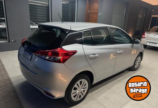 Autos - Toyota yaris 2021 Nafta 52000Km - En Venta